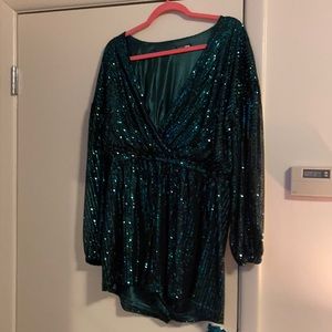 Long sleeve deep plunge V-neck romper. Fashion nova size 2X